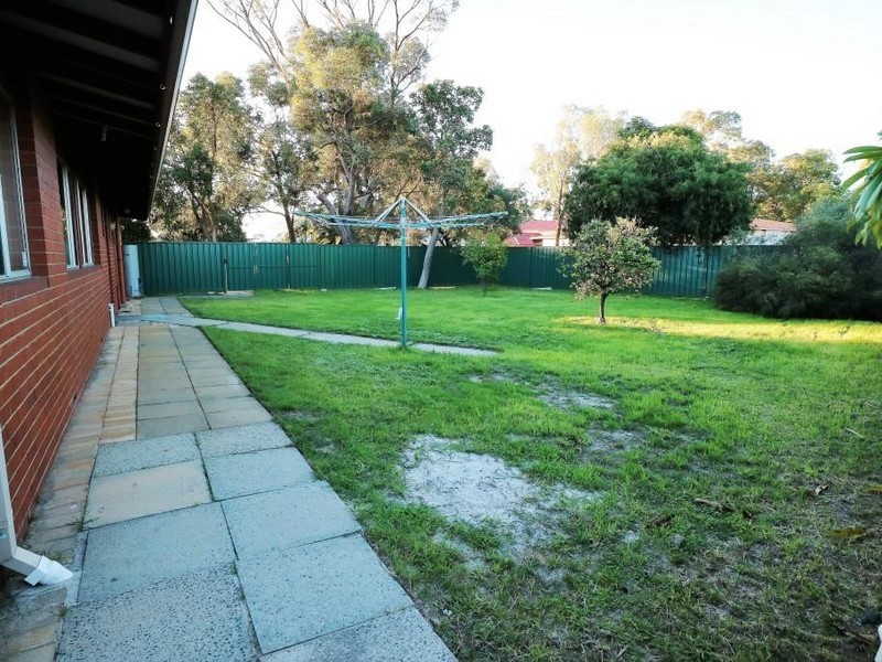 121A/123 Arlunya Avenue, Cloverdale WA 6105