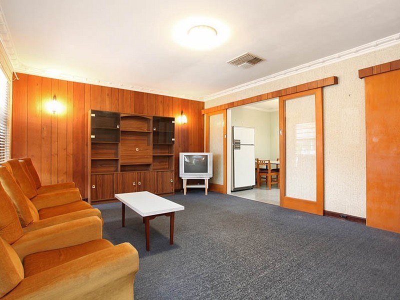 20 Hassett Street, Cloverdale WA 6105