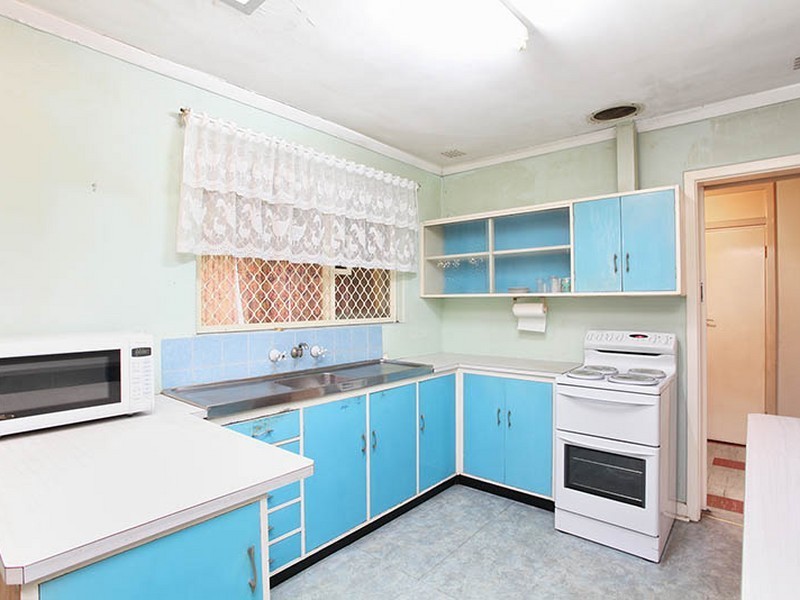 20 Hassett Street, Cloverdale WA 6105