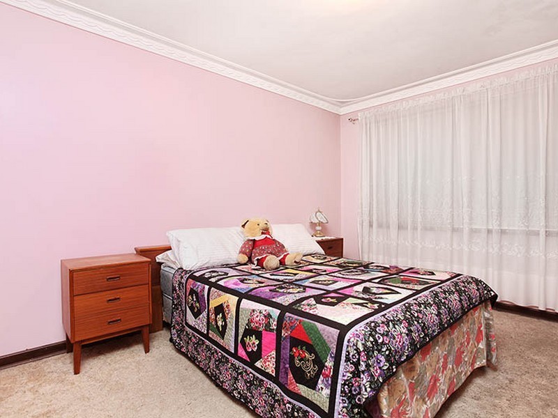 20 Hassett Street, Cloverdale WA 6105
