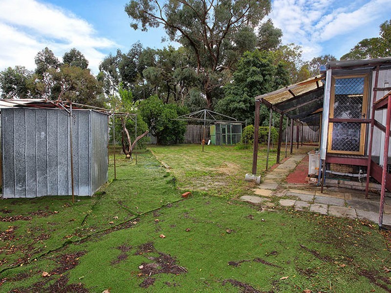 20 Hassett Street, Cloverdale WA 6105
