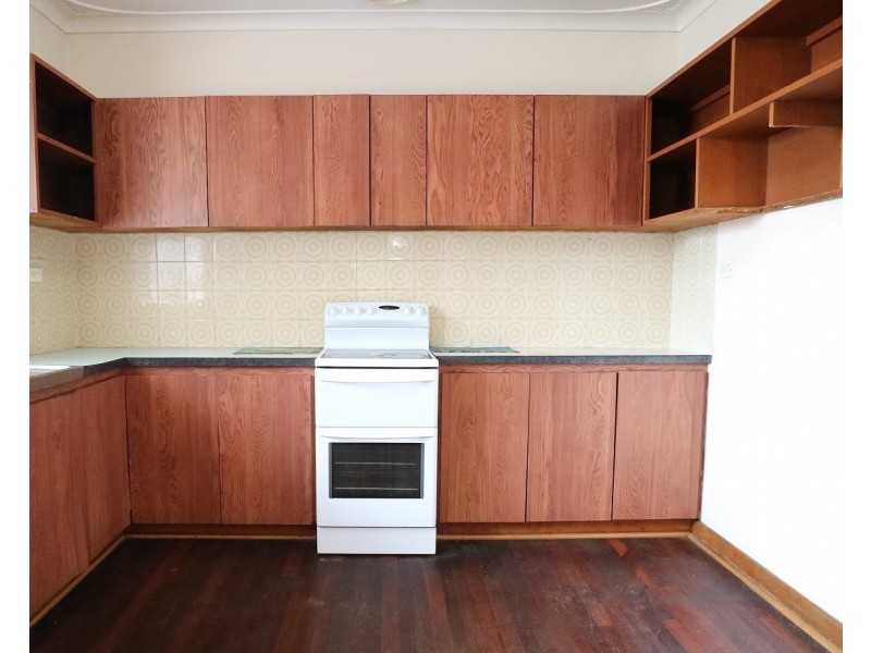 224 Fisher Street, Cloverdale WA 6105