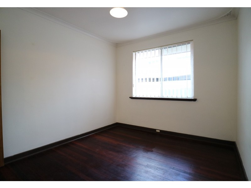 224 Fisher Street, Cloverdale WA 6105