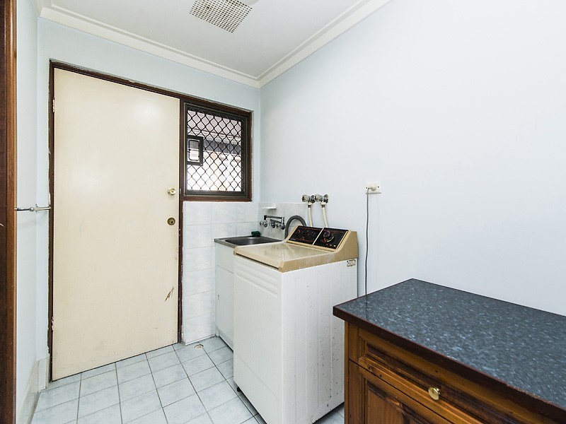 125 Leake Street, Belmont WA 6104