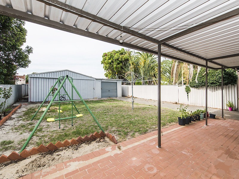 125 Leake Street, Belmont WA 6104