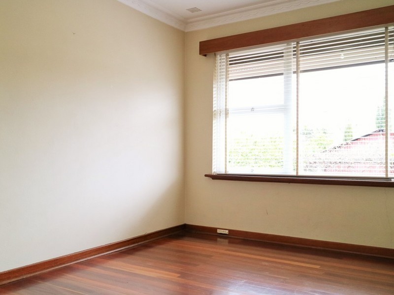 60 Gild Street, Cloverdale WA 6105