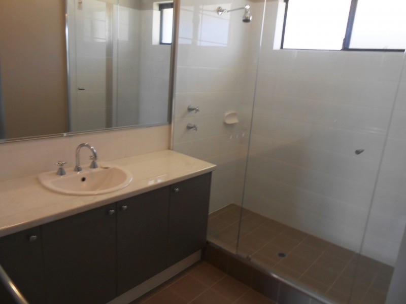 5A Beverley Road, Cloverdale WA 6105