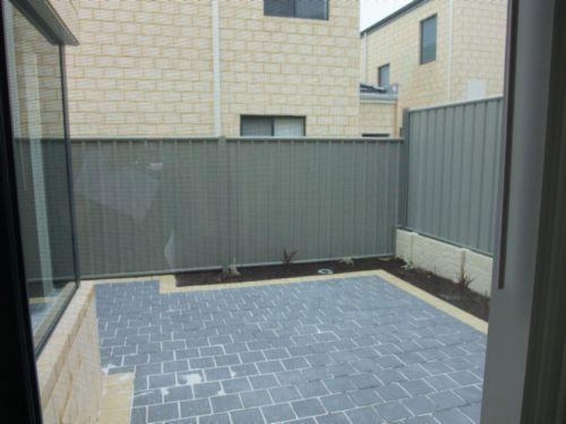 25 Merston Street, Nollamara WA 6061