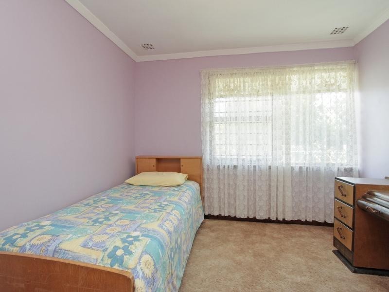 20 Hassett Street, Cloverdale WA 6105