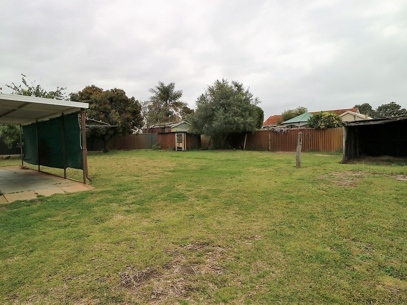 32 O’Neile Parade, Redcliffe WA 6104