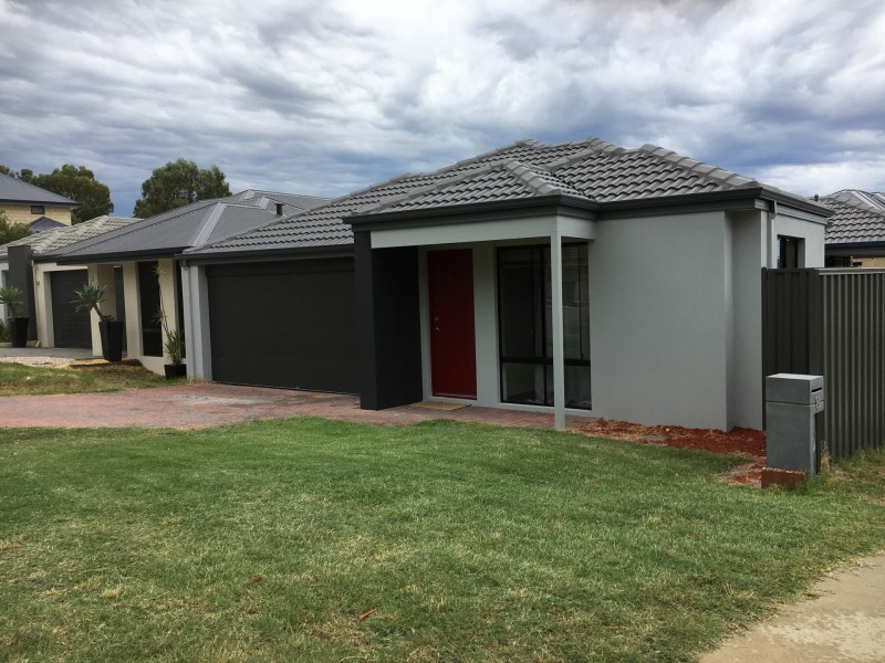 8 Jay Street, Cloverdale WA 6105