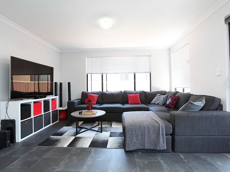 8 Jay Street, Cloverdale WA 6105