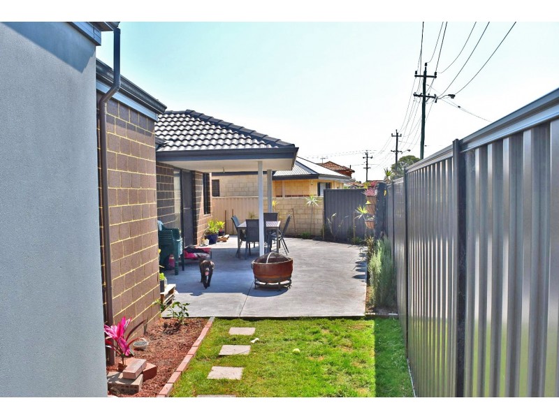 8 Jay Street, Cloverdale WA 6105