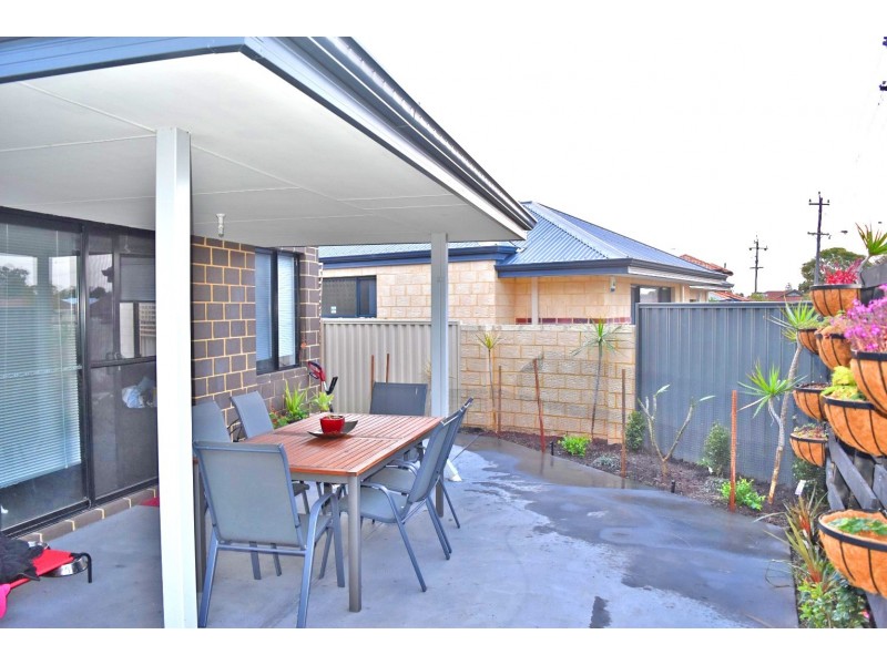 8 Jay Street, Cloverdale WA 6105