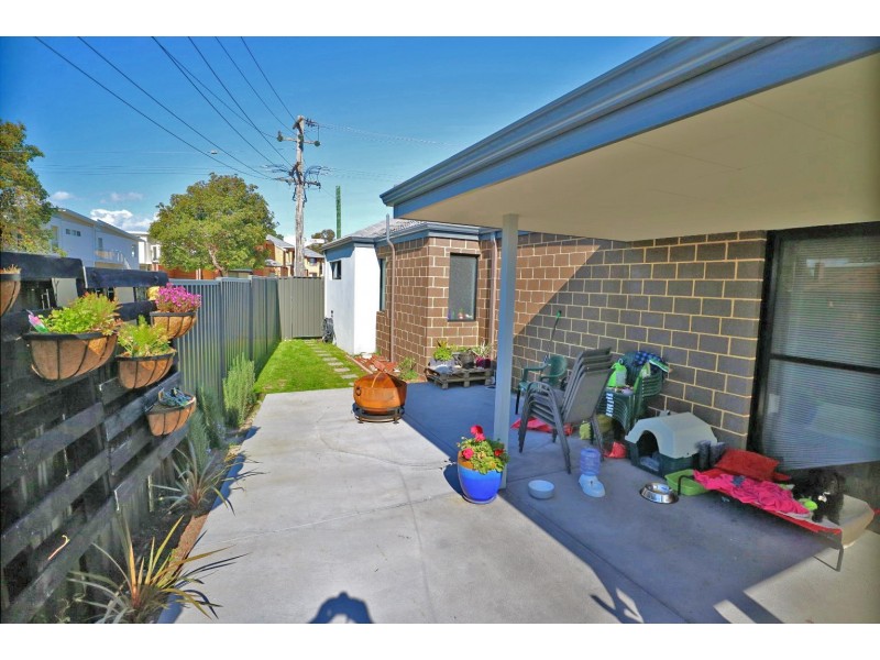 8 Jay Street, Cloverdale WA 6105