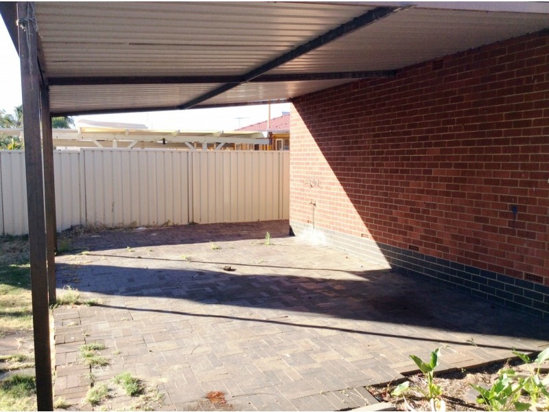 76 Treave Street, Cloverdale WA 6105