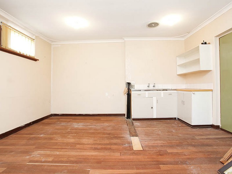 17 Connell Street, Belmont WA 6104