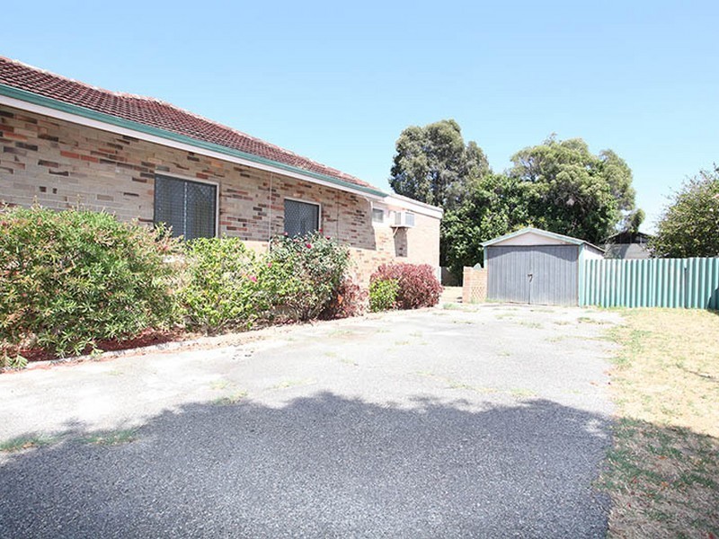 17 Connell Street, Belmont WA 6104