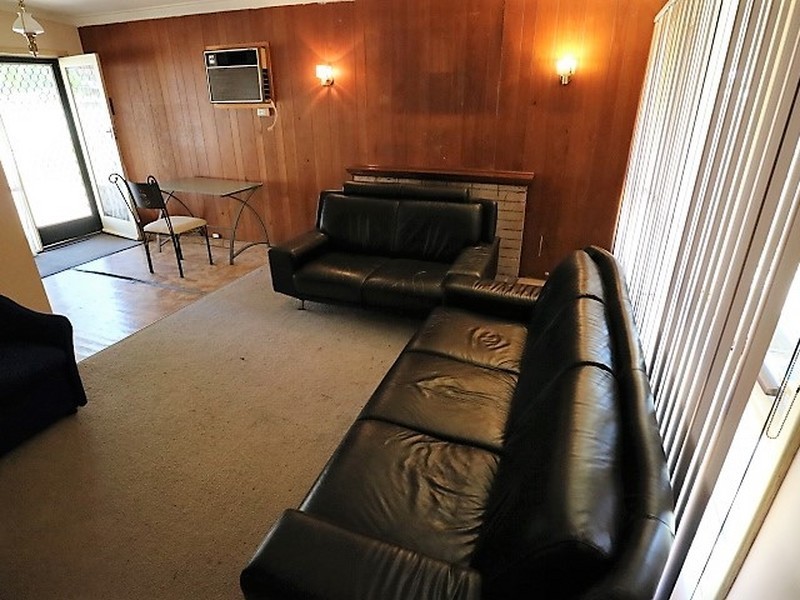 220 Knutsford Avenue, Kewdale WA 6105