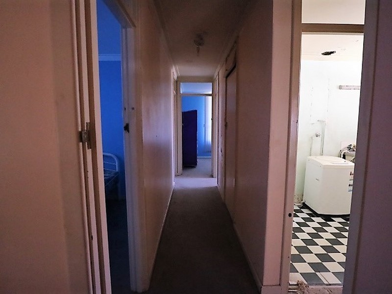 220 Knutsford Avenue, Kewdale WA 6105