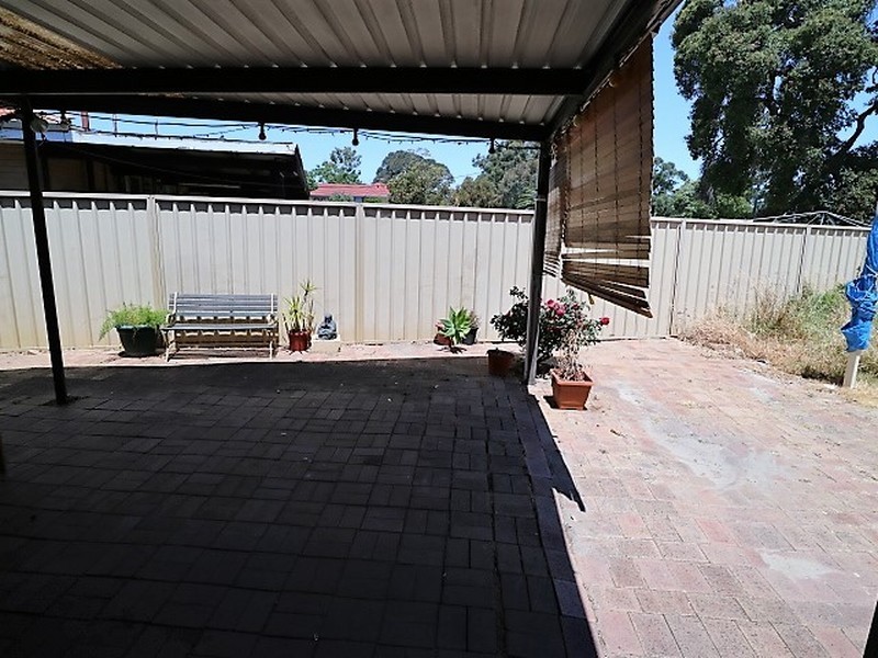 220 Knutsford Avenue, Kewdale WA 6105