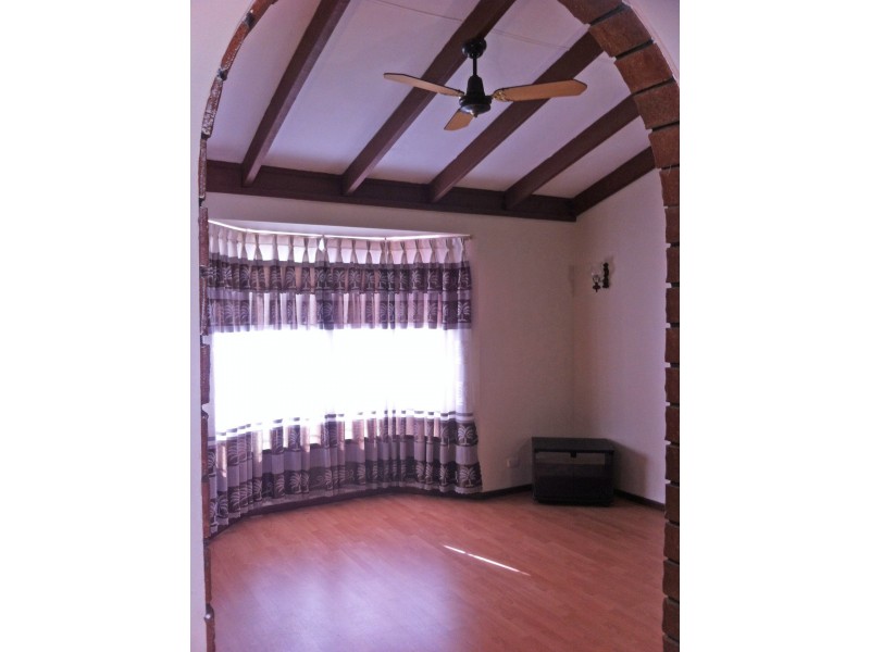 10 Roe Place, Beechboro WA 6063