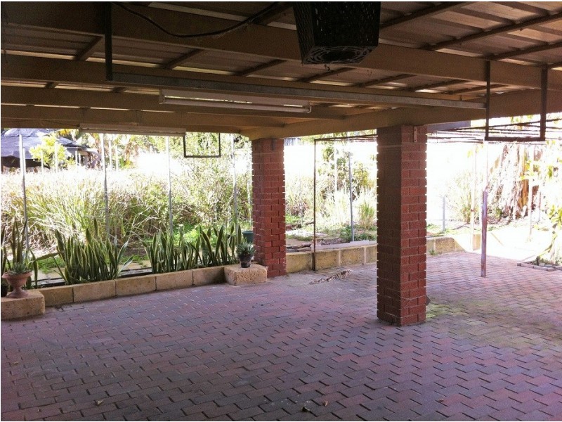 10 Roe Place, Beechboro WA 6063