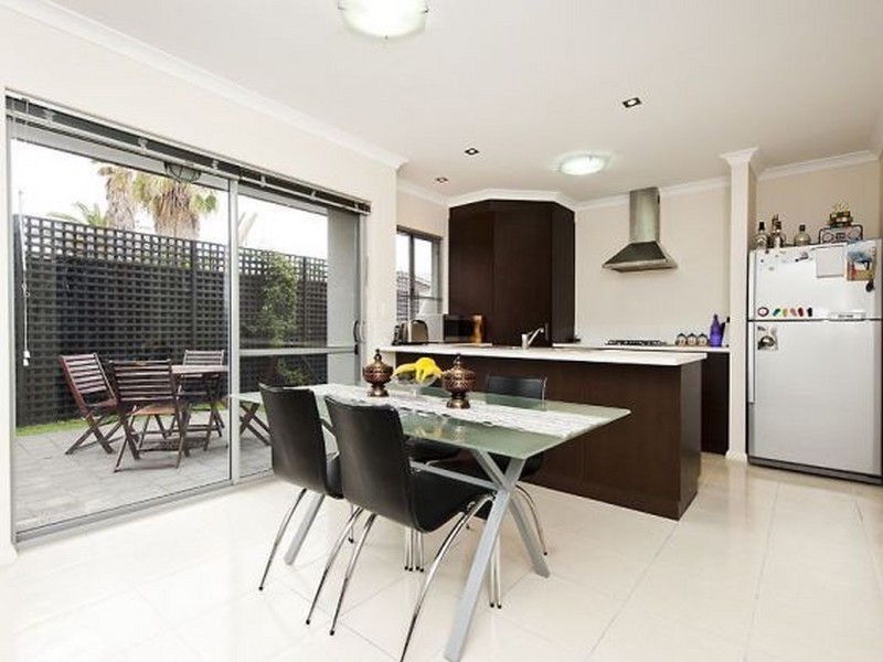 3/14 Hendra Street, Cloverdale WA 6105