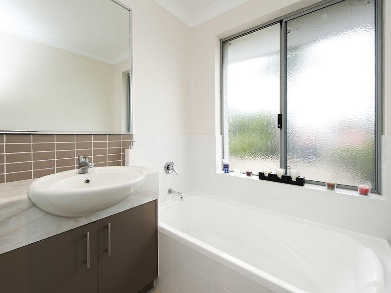 3/14 Hendra Street, Cloverdale WA 6105