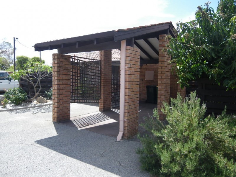 2 4 Chich Place, Cannington WA 6107