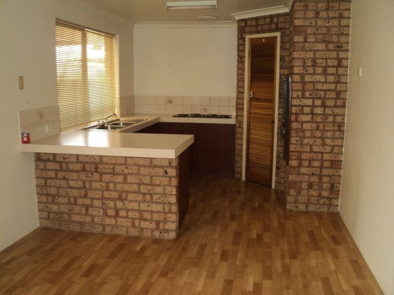 2/7 Tarun Court, Cannington WA 6107