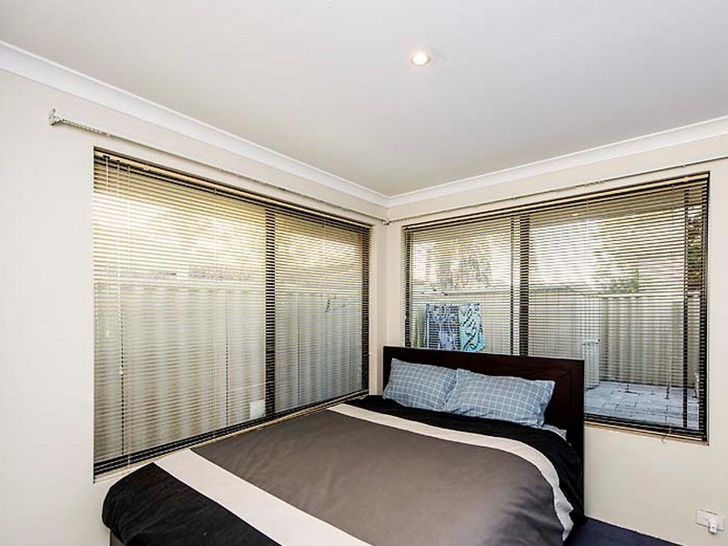 19 Flintlock Court, Cloverdale WA 6105