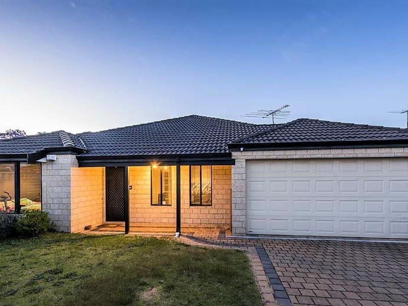 19 Flintlock Court, Cloverdale WA 6105