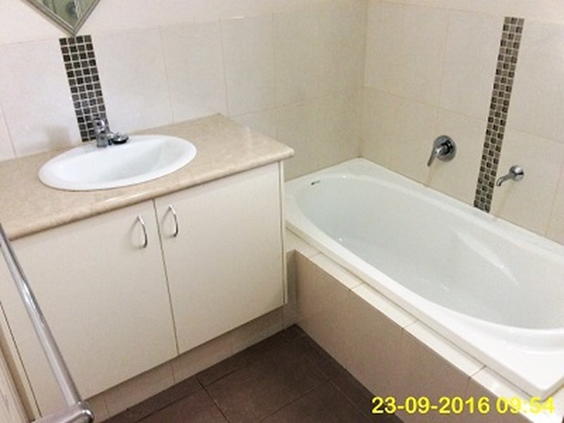 1/12 Beverley Road, Cloverdale WA 6105