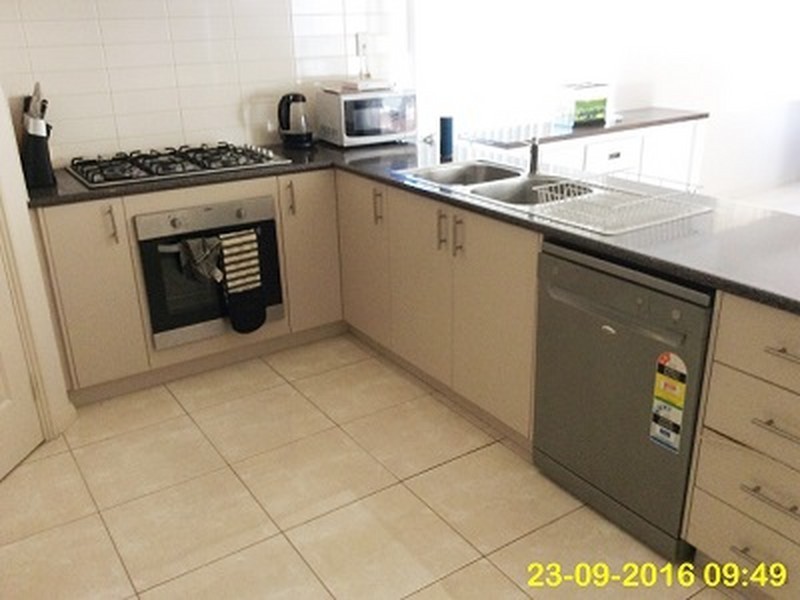 1/12 Beverley Road, Cloverdale WA 6105