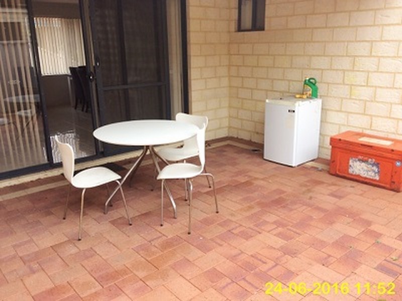 1/12 Beverley Road, Cloverdale WA 6105