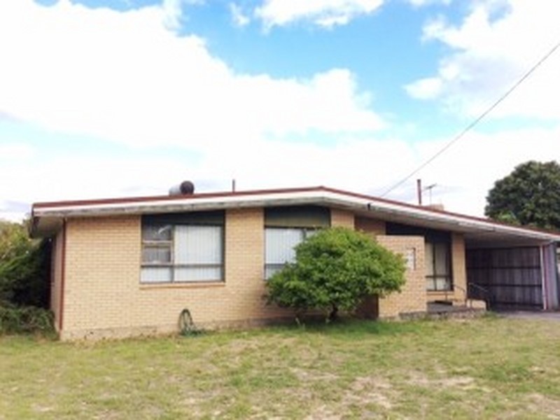 26 Hendra Street, Cloverdale WA 6105