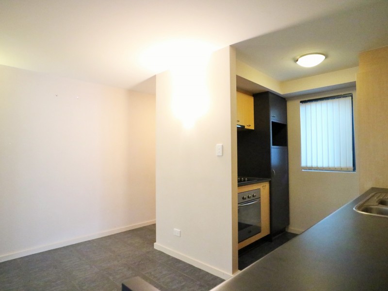 1/11 Tanunda Drive, Rivervale WA 6103