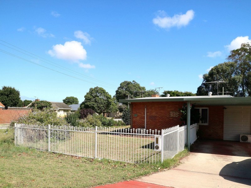 199 Gabriel Street, Cloverdale WA 6105