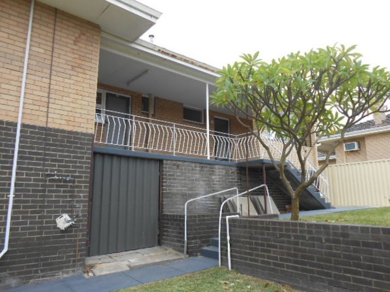 30 Smiths Avenue, Redcliffe WA 6104
