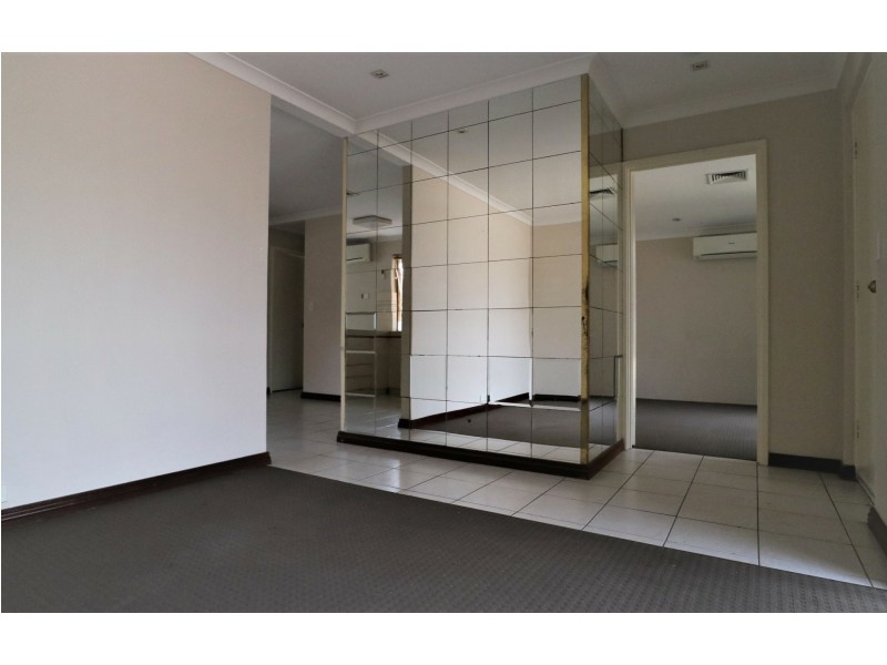 2/1 Villa Mews, Kewdale WA 6105