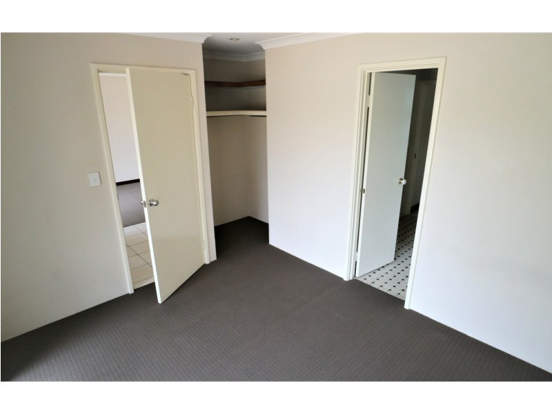 2/1 Villa Mews, Kewdale WA 6105