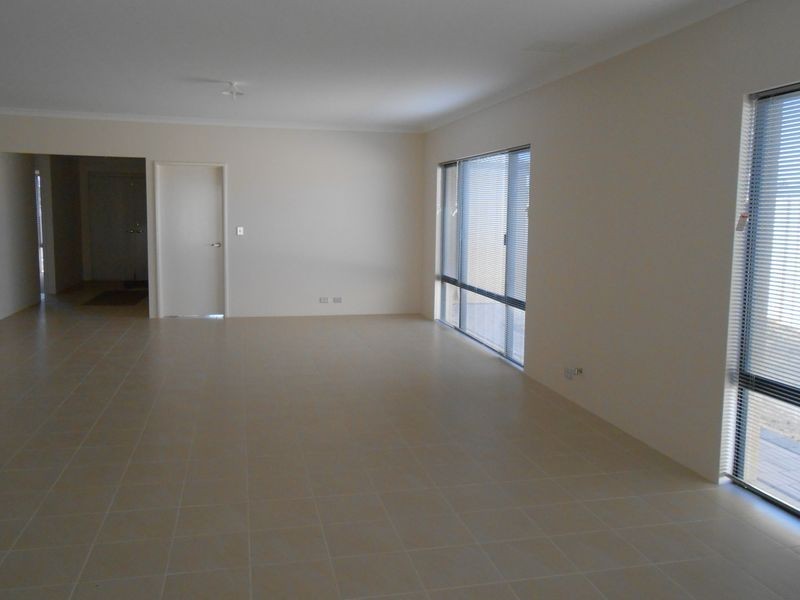 3 Albion Avenue, Munster WA 6166