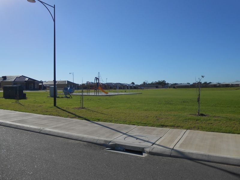 3 Albion Avenue, Munster WA 6166