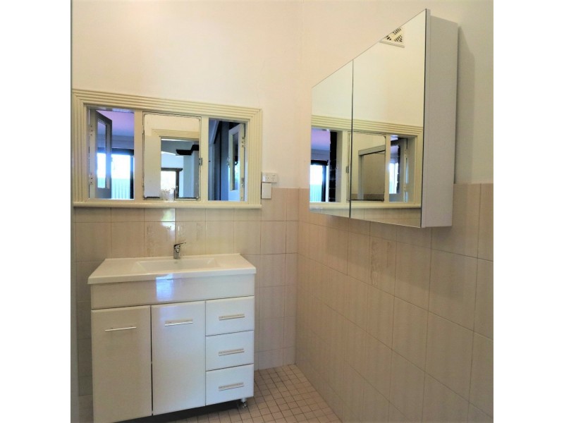 8 Fitzroy Road, Rivervale WA 6103