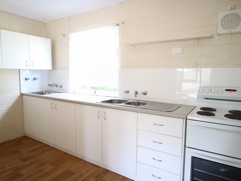 7 Chamberlain Road, Rivervale WA 6103
