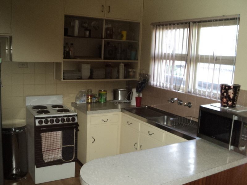 9 Hillcrest Road, Kewdale WA 6105