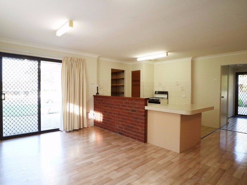 16 Trelion Place, Rivervale WA 6103