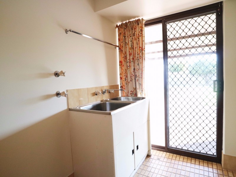 16 Trelion Place, Rivervale WA 6103