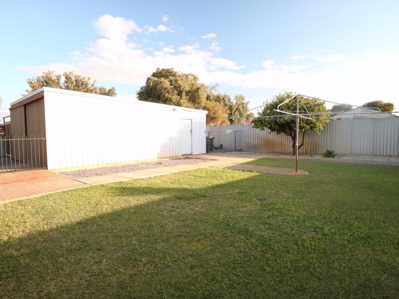 16 Trelion Place, Rivervale WA 6103